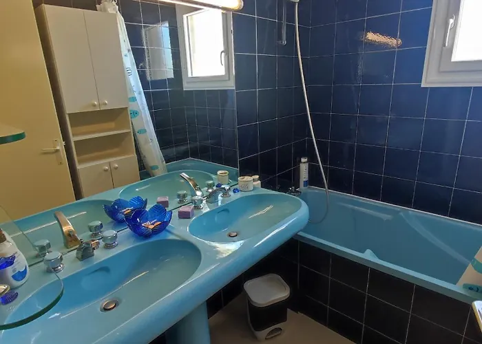 Cap D'agde F3 Belle Vue Port Avec Garage Piscine Climatisation דירה
