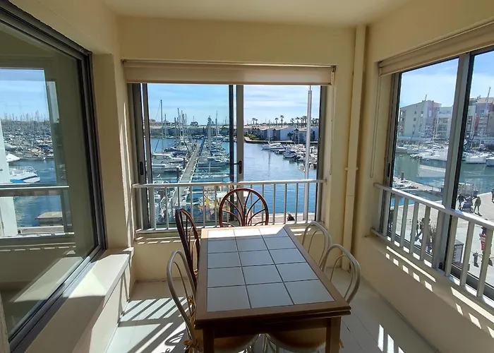 Cap D'agde F3 Belle Vue Port Avec Garage Piscine Climatisation Apartmán