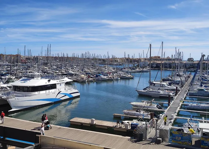 Cap D'agde F3 Belle Vue Port Avec Garage Piscine Climatisation Apartmán